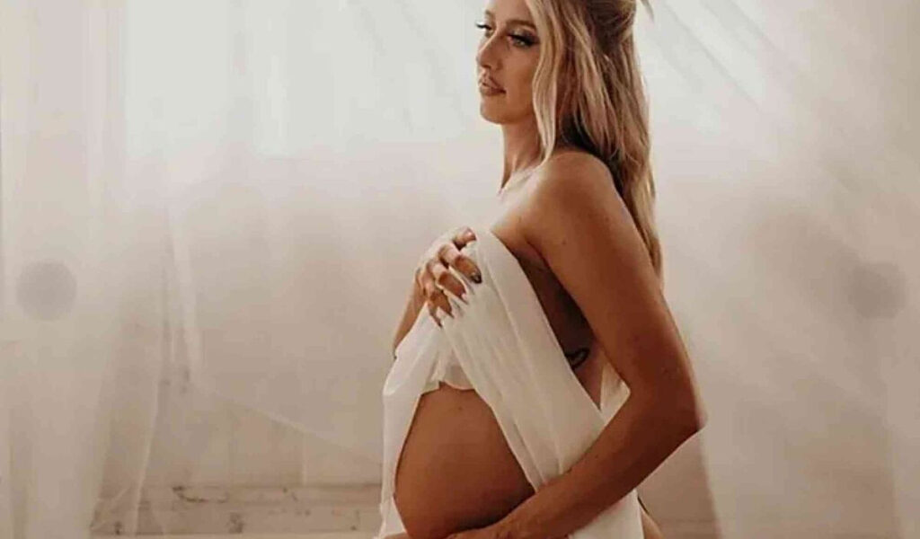 La esposa de Patrick Mahomes debuta en fotos de Sports Illustrated