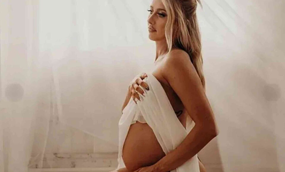 La esposa de Patrick Mahomes debuta en fotos de Sports Illustrated