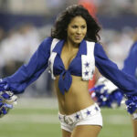 NFL Films guarda «tomas de nalgas y escotes» de porristas y fans femeninas, segn demanda