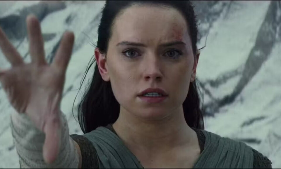 Daisy Ridley sigue los pasos de Rambo y Liam Neeson y surge como una prometedora estrella de acción: