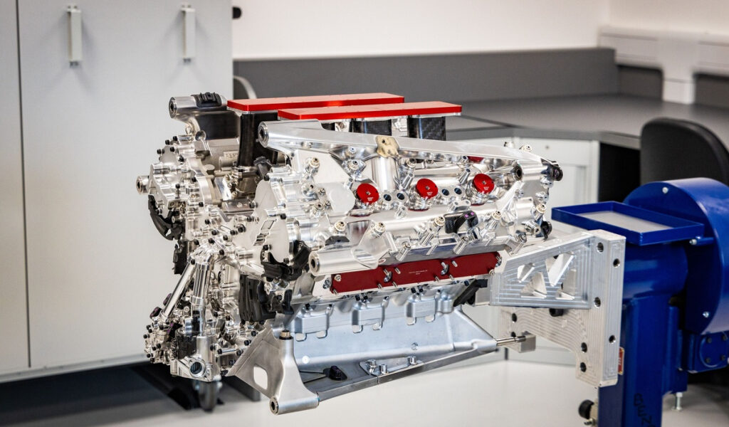 Red Bull admite que no pueden ser «ingenuos» para pensar que su motor será el mejor