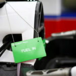 Qué es el flujo de energía de la gasolina que tiene en polémica a Red Bull y Mercedes