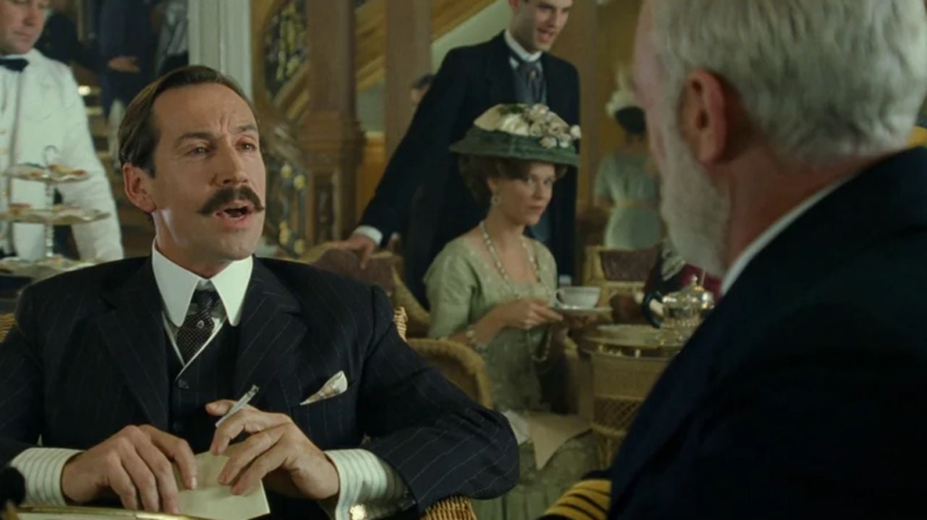En esta escena de ‘Titanic’ hay una mujer mirando la conversación en segundo plano. No es un error de James Cameron, sino una referencia histórica