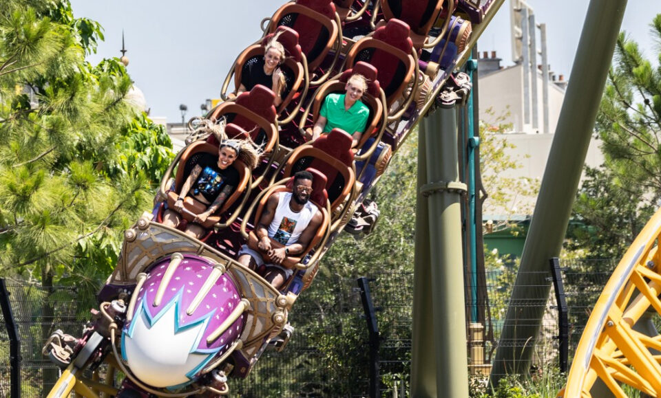 Cinco personas demandan a Universal, alegando que Stardust Racers causó lesiones graves