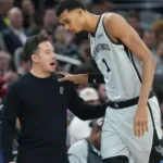 Mitch Johnson explica por qué Victor Wembanyama continuará saliendo como suplente | Sporting News Argentina