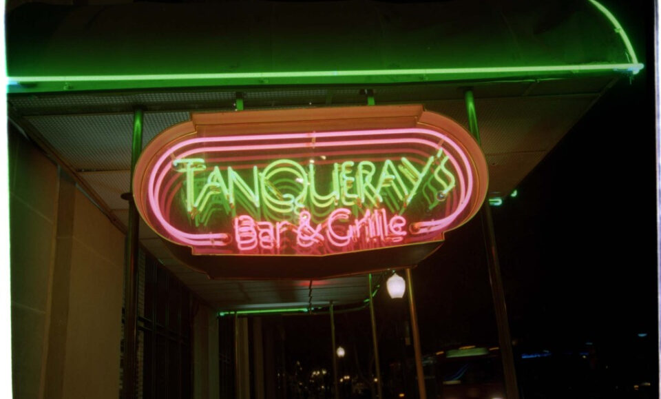 Tanqueray’s cerrará: el pilar de la música del centro abrió sus puertas en 1989
