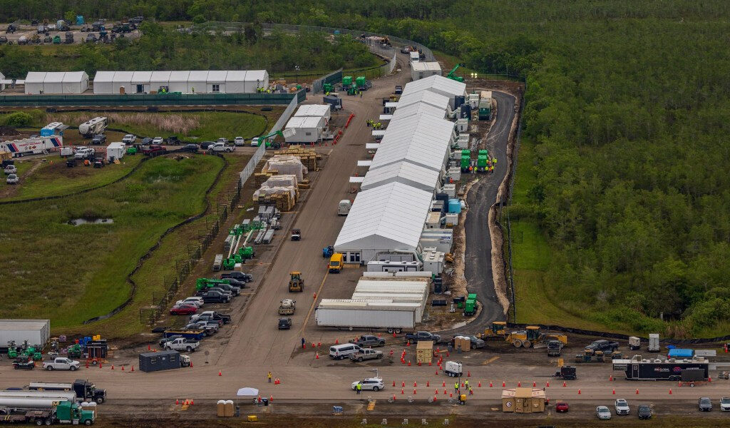 Alligator Alcatraz to Panhandle Pokey: Evaluando los centros de detención de Florida