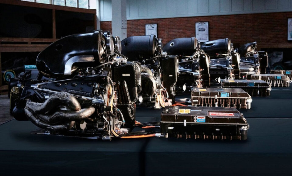 Las posibles formas en que los rivales responderán a los motores Mercedes y Red Bull