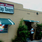 Se vendió la antigua Tiny Tap Tavern de Tampa