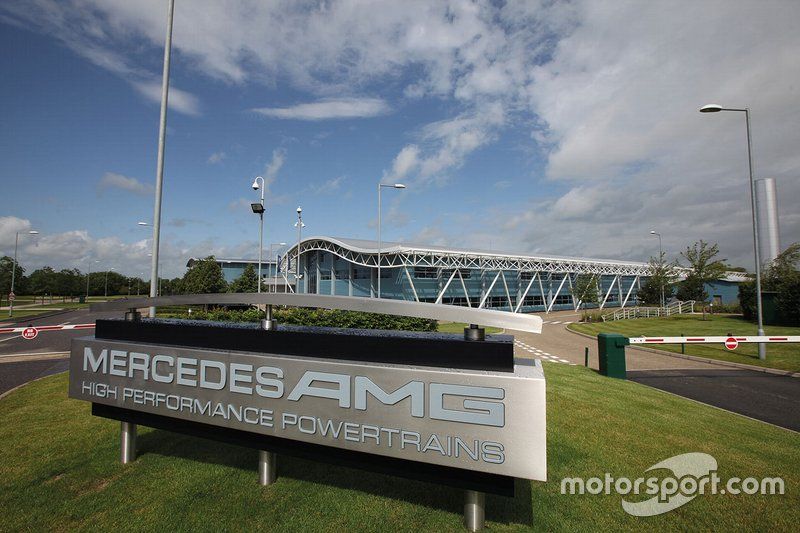 La sede della Mercedes AMG di Brixworth dove si producono le power unit
