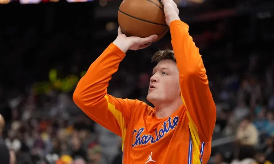 Kon Knueppel hace historia en la NBA al romper un récord de Steph Curry y es comparado con una leyenda | Sporting News Argentina