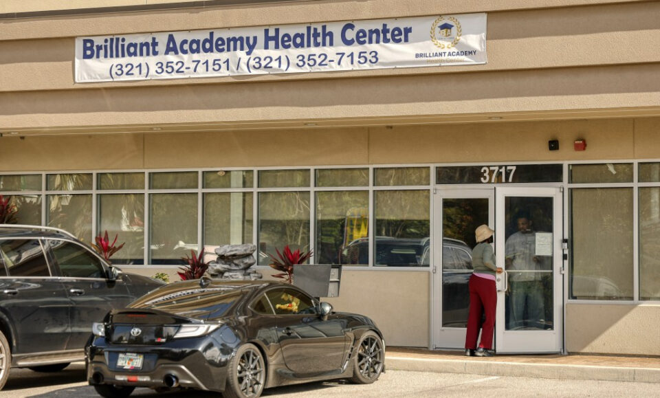 Florida liberalizó las escuelas de enfermería. Siguieron universidades fraudulentas y estudiantes reprobados