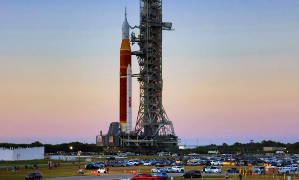 La NASA apunta al lanzamiento de Artemis II en la plataforma y detalla las opciones de lanzamiento