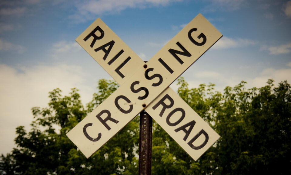 Florida impone nuevas normas en cruces de trenes para frenar accidentes