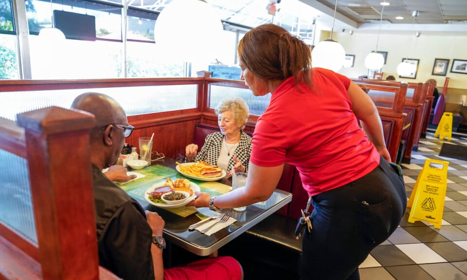 16 comensales en Tampa Bay, desde lugares para desayunar todo el día hasta alojamientos nostálgicos