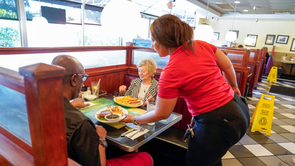 16 comensales en Tampa Bay, desde lugares para desayunar todo el día hasta alojamientos nostálgicos