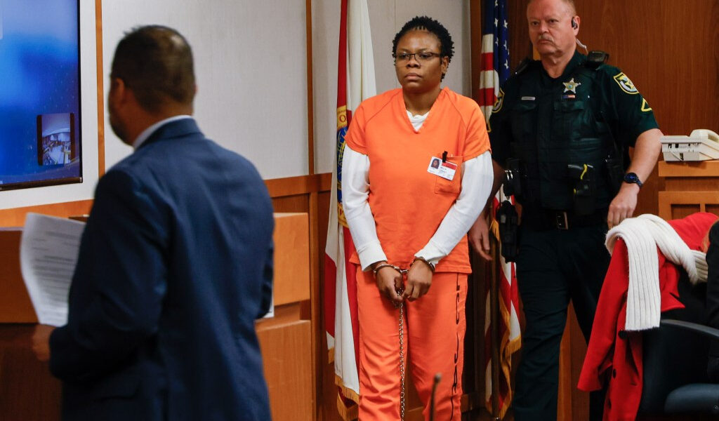 Kimberley Mills, madre de Lake, condenada a cadena perpetua por la ‘tortura’ y muerte de su hijo de 10 años