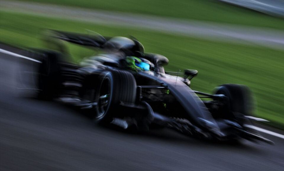 «Me ha encendido»: La reacción de Checo Pérez tras su histórico debut con Cadillac