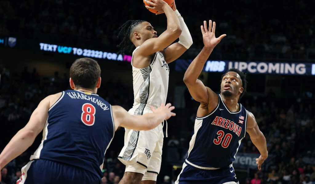 Los problemas de la segunda mitad descarrilan la sorpresiva apuesta de la UCF contra el No. 1 Arizona
