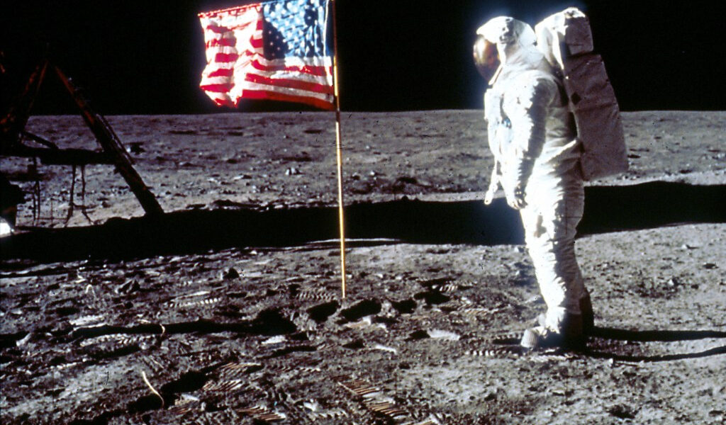 El astronauta de mayor edad, Buzz Aldrin, cumple 96 años mientras los astronautas de la luna nueva comparten inspiraciones del Apolo