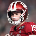 Fernando Mendoza gana en Miami, su ciudad natal, y corona campeón a Indiana en fútbol estudiantil