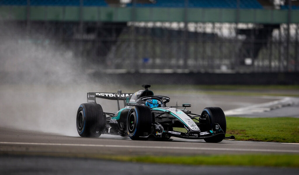 Galería: primeras imágenes del Mercedes W17 en pista Fórmula 1