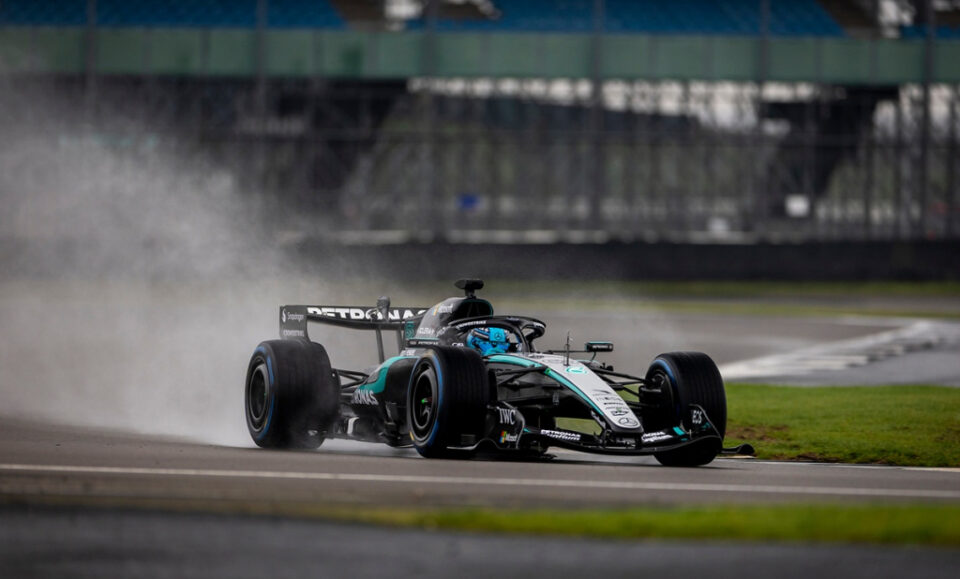 Galería: primeras imágenes del Mercedes W17 en pista Fórmula 1
