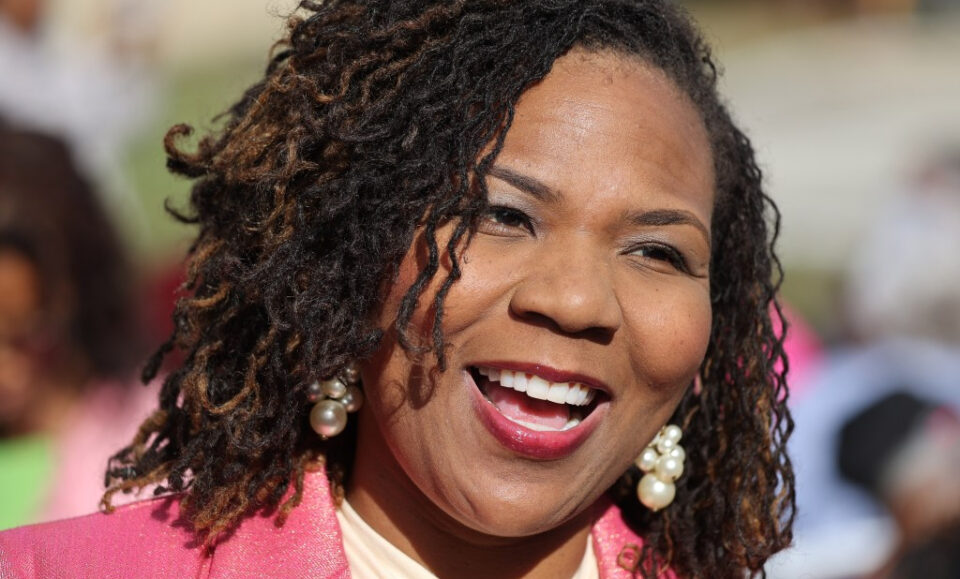 Los legisladores negros se oponen a la decisión de Uthmeier de no hacer cumplir las leyes estatales contra la discriminación