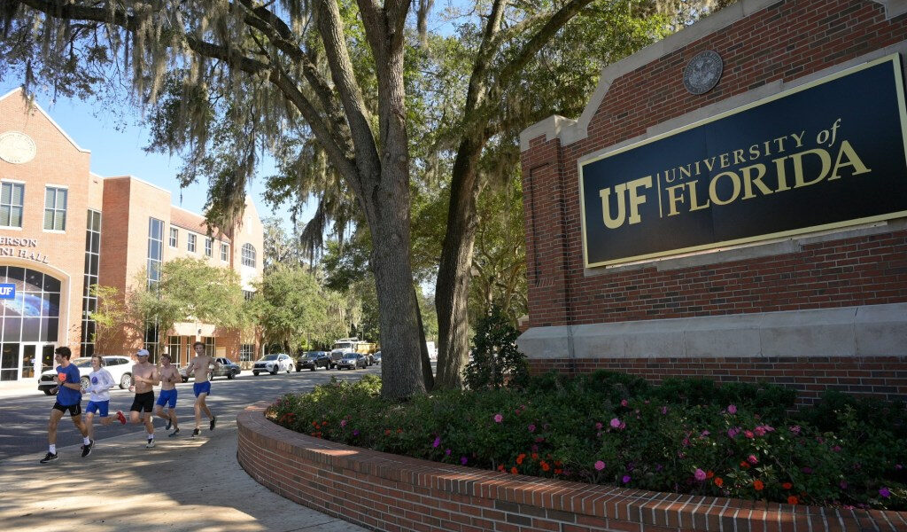 Florida podría prohibir a profesores extranjeros con visa H-1B en universidades estatales hasta 2027