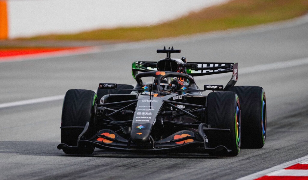 Norris: «Surreal» ver el número 1 en mi coche mientras McLaren estrena el MCL40