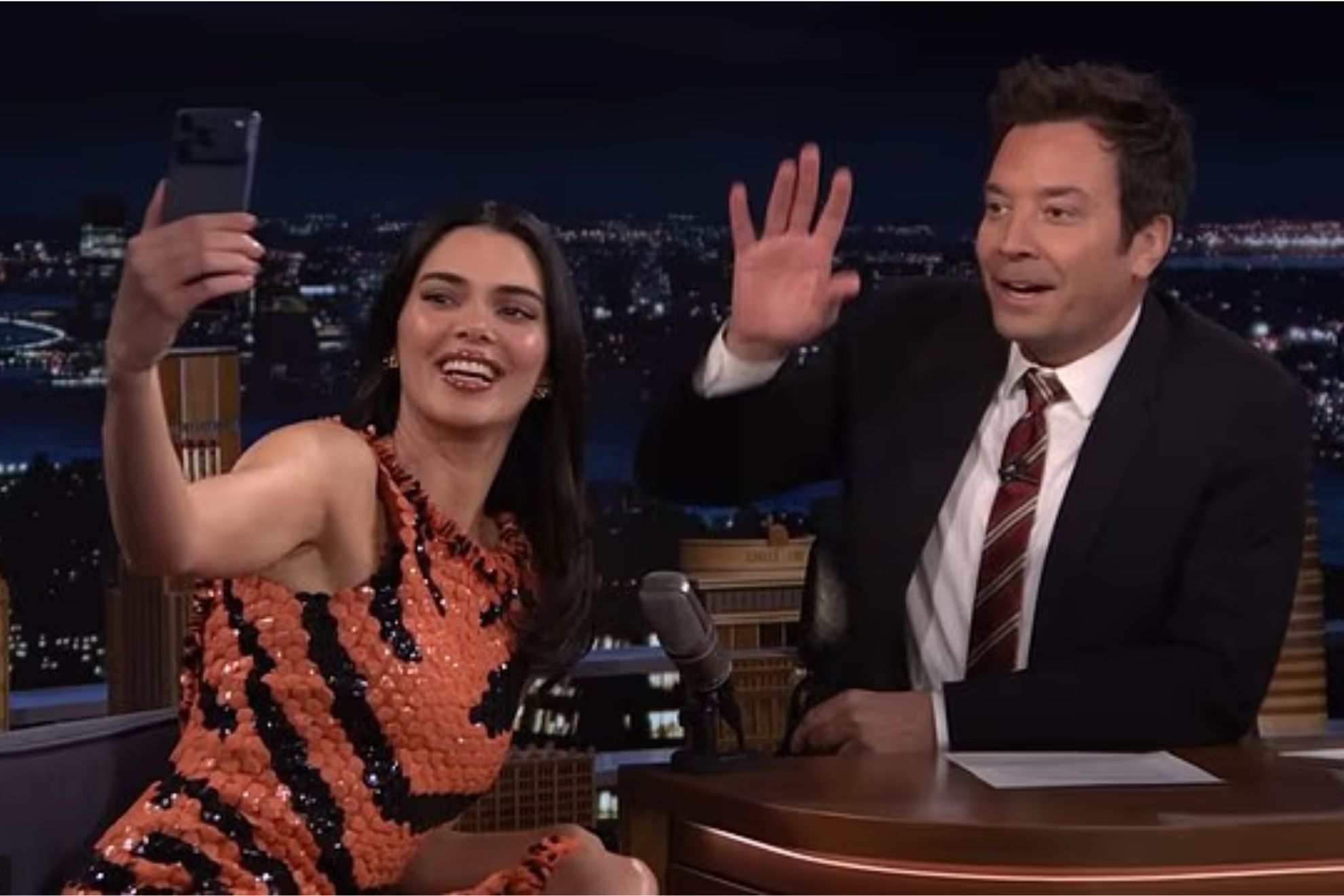 Cmo fue la llamada sorpresa de Kendall Jenner a Tom Brady en vivo?