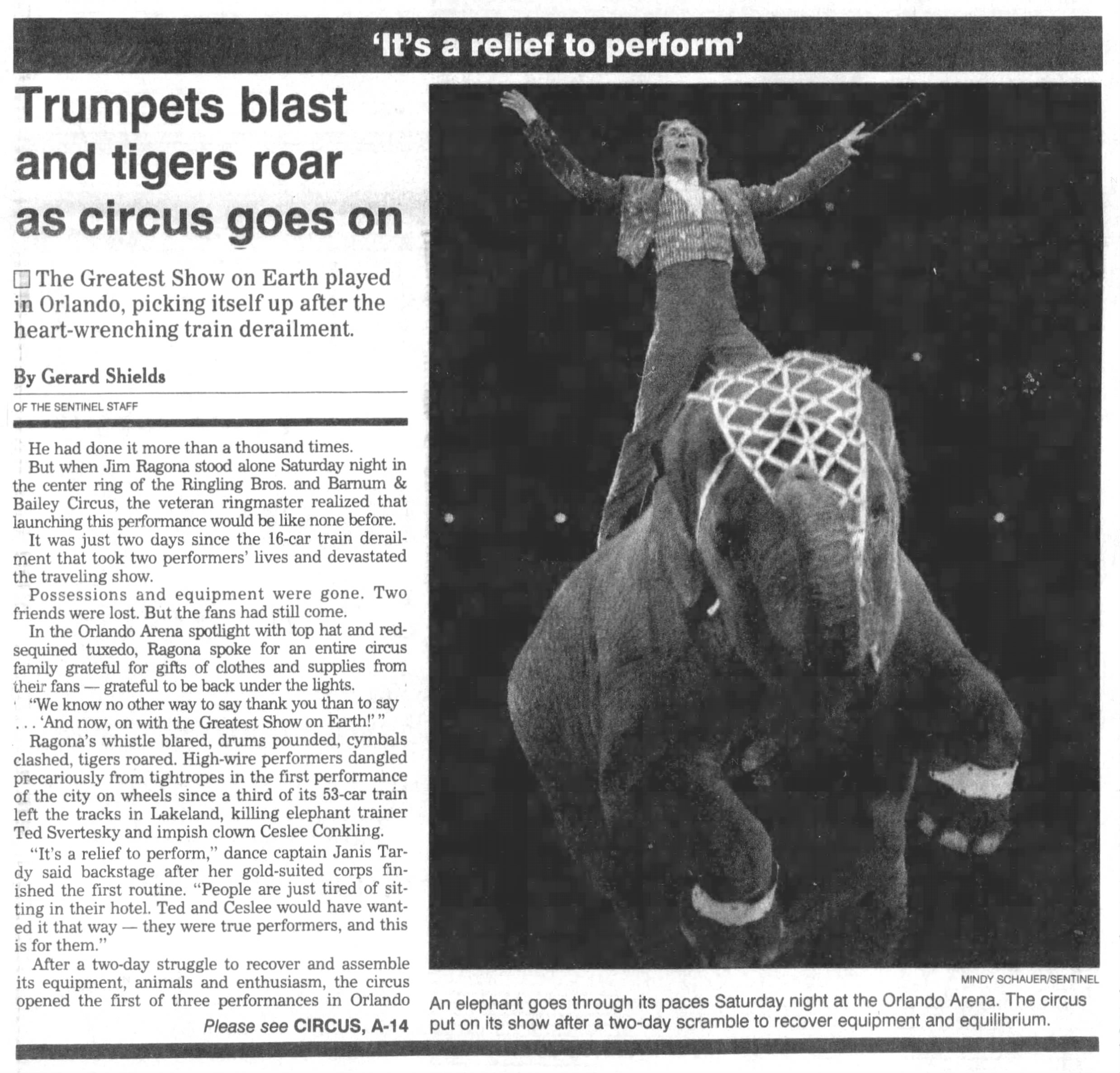 Cobertura de la inauguración del circo Ringling Bros. and Barnum & Bailey en Orlando después del accidente de tren de 1994. (Archivo centinela)