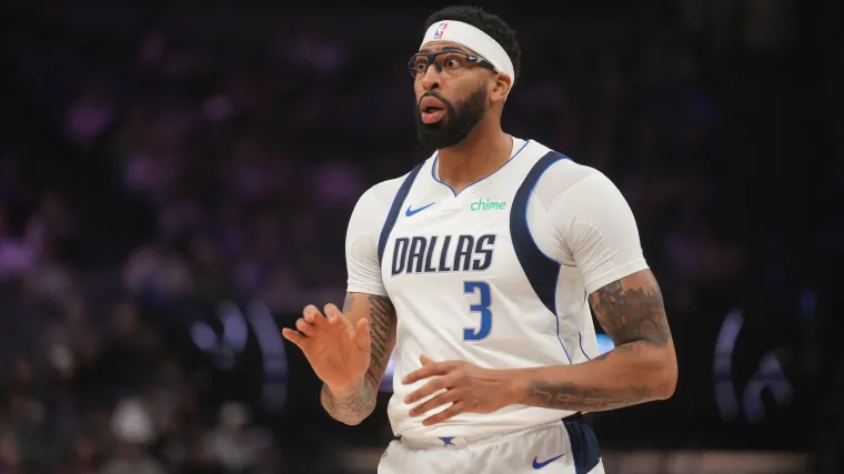 El delantero de los Dallas Mavericks, Anthony Davis