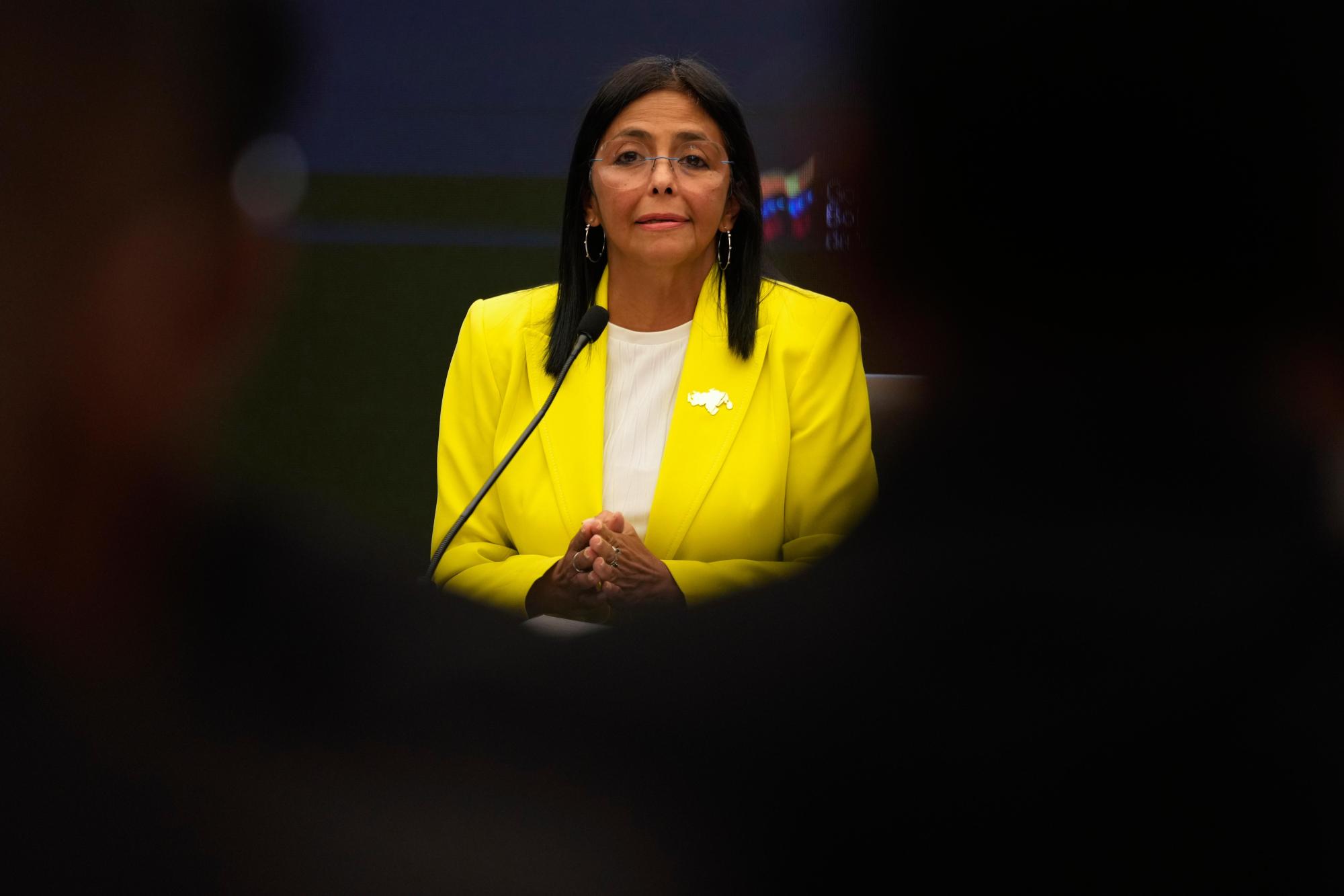 La vicepresidenta y ministra de Petróleo de Venezuela, Delcy Rodríguez, se ha desempeñado como vicepresidenta de Maduro desde 2018, supervisando gran parte de la economía venezolana dependiente del petróleo, así como su temido servicio de inteligencia. Pero ella es alguien con quien la administración Trump aparentemente está dispuesta a trabajar, al menos por ahora. (AP/archivo)