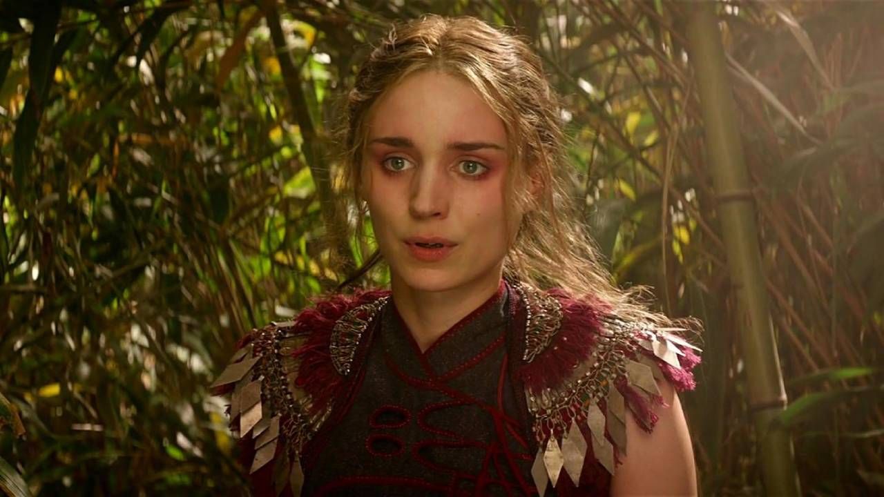 Rooney Mara como Tiger Lily en 'Pan (Viaje a Nunca Jamás)
