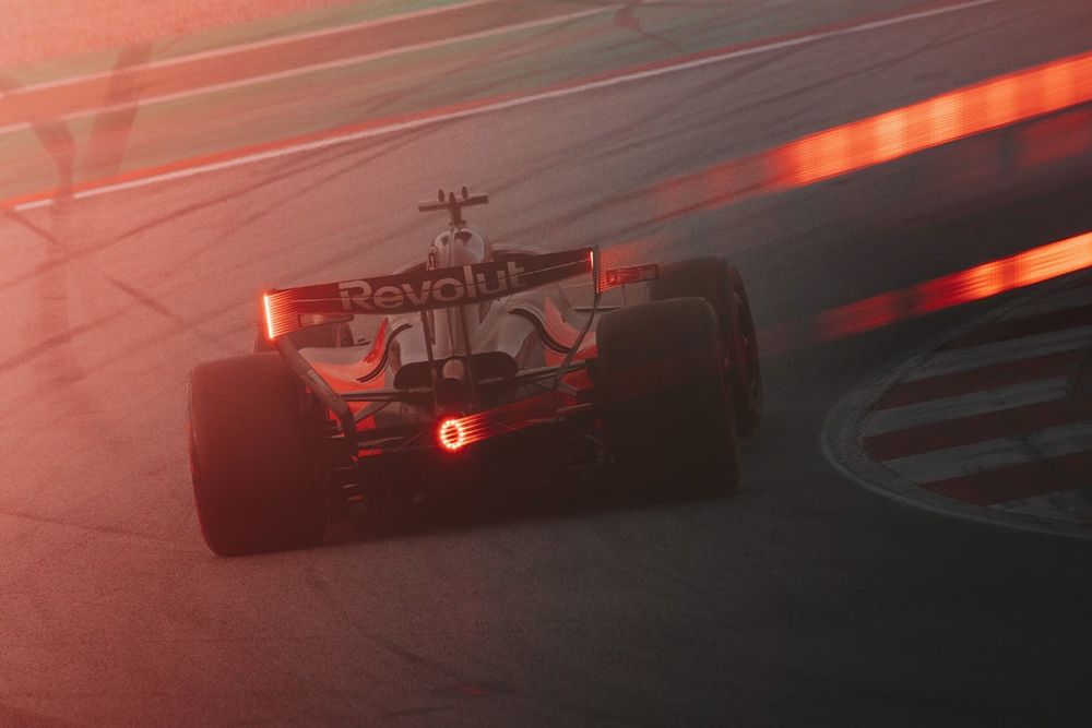 Test de F1 2026 en Barcelona: duelo Red Bull - Mercedes; el mundo a ciegas