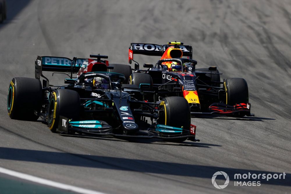 Lewis Hamilton, Mercedes W12, Max Verstappen, Red Bull Racing RB16B
