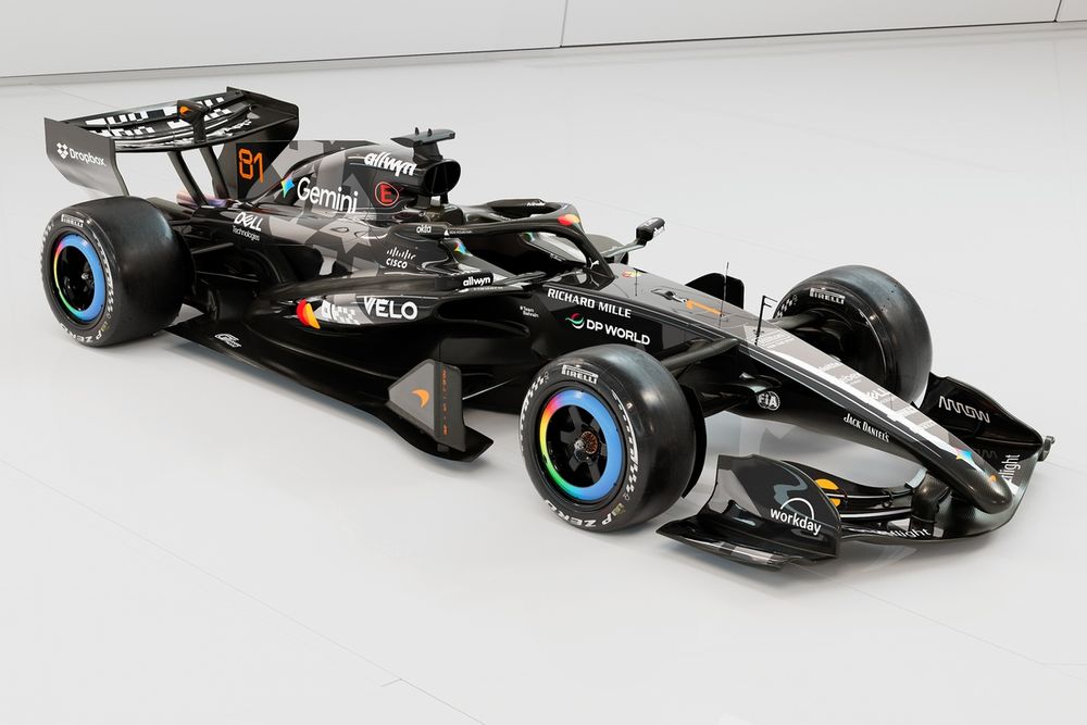 El McLaren MCL40 para el test de Barcelona con decoración especial