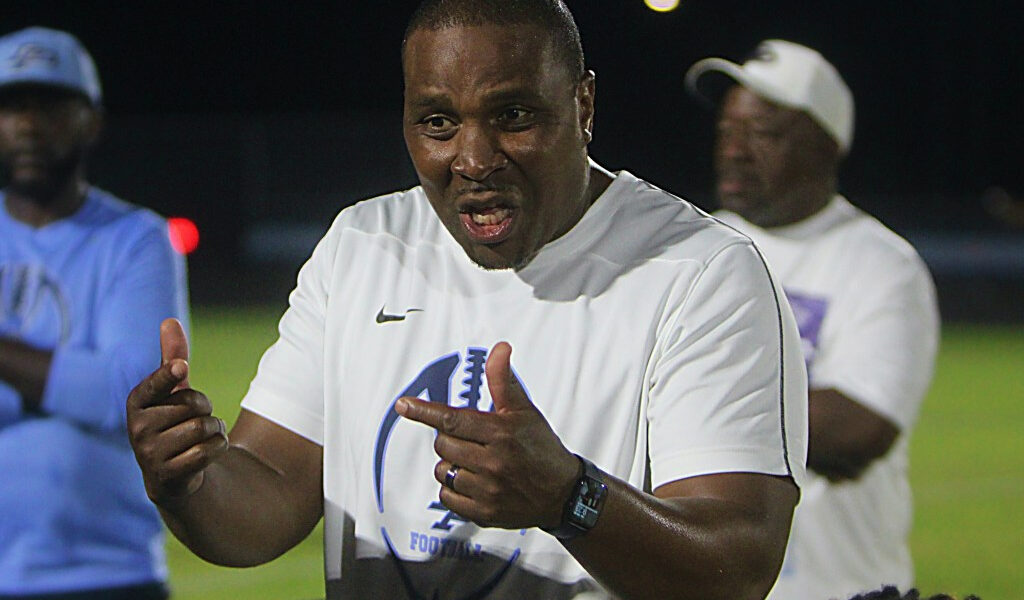 Rodney Wells, condenado a cadena perpetua por el Dr. Phillips, dimite como entrenador en jefe de fútbol