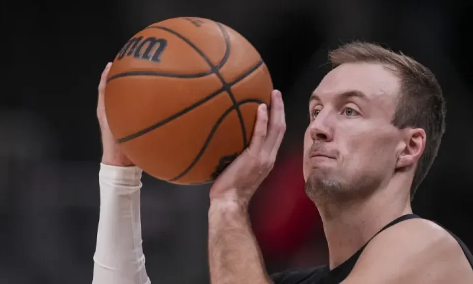 Los Angeles Lakers suma en un traspaso al mejor tirador de triples de la NBA 2026 | Sporting News Argentina