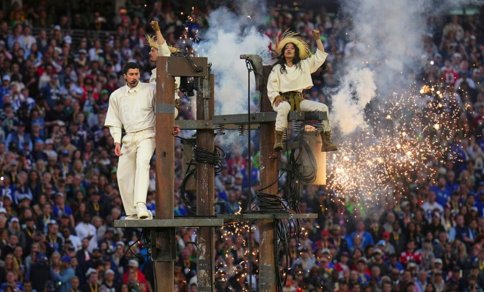 «No lo podamos dejar pasar»: La CFE convierte a Bad Bunny en su ‘trabajador’ con memes