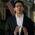 Candidato a gobernador de Florida denuncia que incendiaron su casa en ataque político