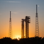 La NASA y SpaceX disparan para el lanzamiento del Crew-12 antes del amanecer con posible explosión sónica