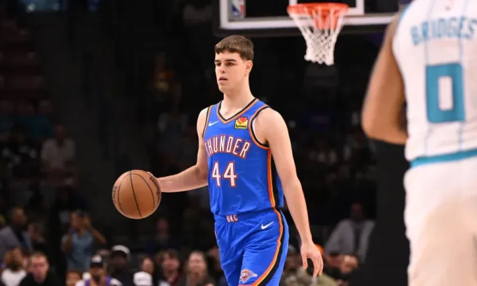 Tras dos años de duras batallas, Nikola Topic debuta como jugador NBA | Sporting News Argentina