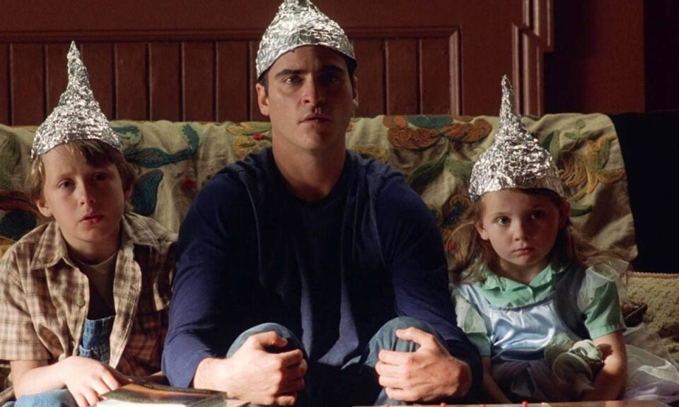 El agujero de guion de ‘Señales’ que hace que la película no tenga ningún sentido