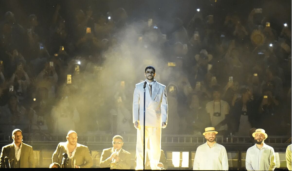 Le pagan a Bad Bunny por el Medio Tiempo del Super Bowl 2026? Esto es lo que podra ganar, segn reportes