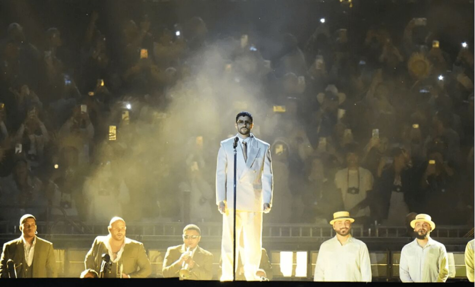 Le pagan a Bad Bunny por el Medio Tiempo del Super Bowl 2026? Esto es lo que podra ganar, segn reportes