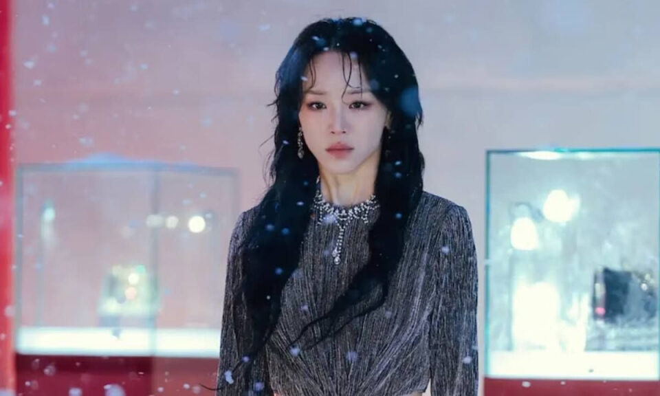 El truco de los certificados falsos: Así fue la estafa real que se relaciona directamente con ‘El arte de Sarah’, el éxito de Netflix