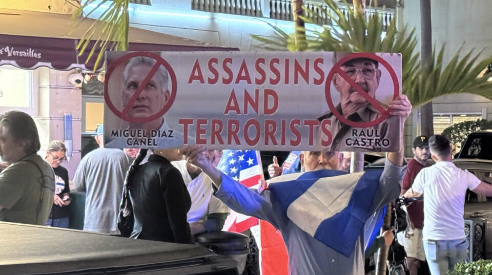 Vigilia en Miami honra a fallecidos y sobrevivientes en lancha de Florida atacada en costas cubanas