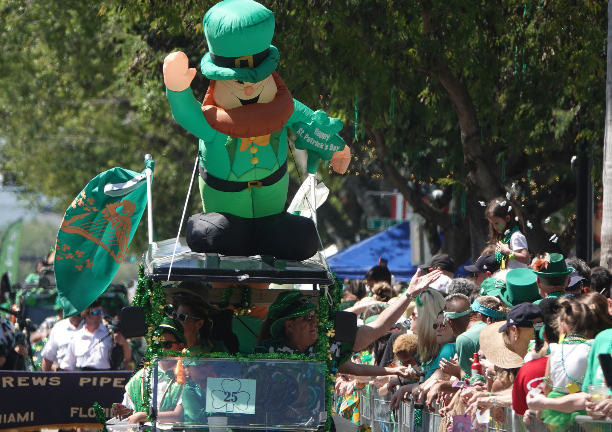 La celebración de dos fines de semana del Día de San Patricio en el sur de Florida comienza, como siempre, en Hollywood con un desfile en Hollywood Boulevard el domingo 10 de marzo de 2019. (Joe Cavaretta / South Florida Sun Sentinel)